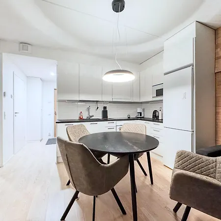 Moderni Kaksio -huippu Sijainti!